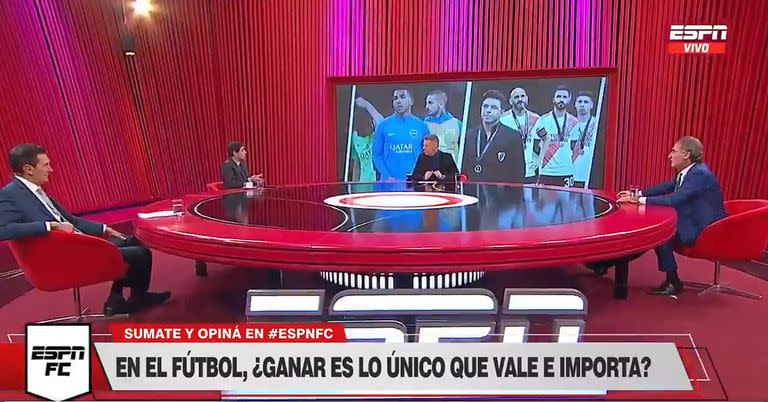 Participó en la mesa de debate de ESPN FC, un programa picante.