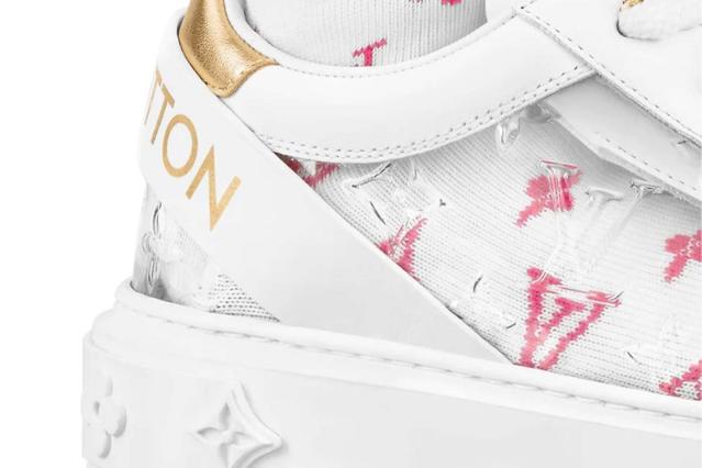 Louis Vuitton Time Out Debossed Monogram Transparent Upper White Gold  (Women's) (White Pink Socks Included) - 1A9PZS - US