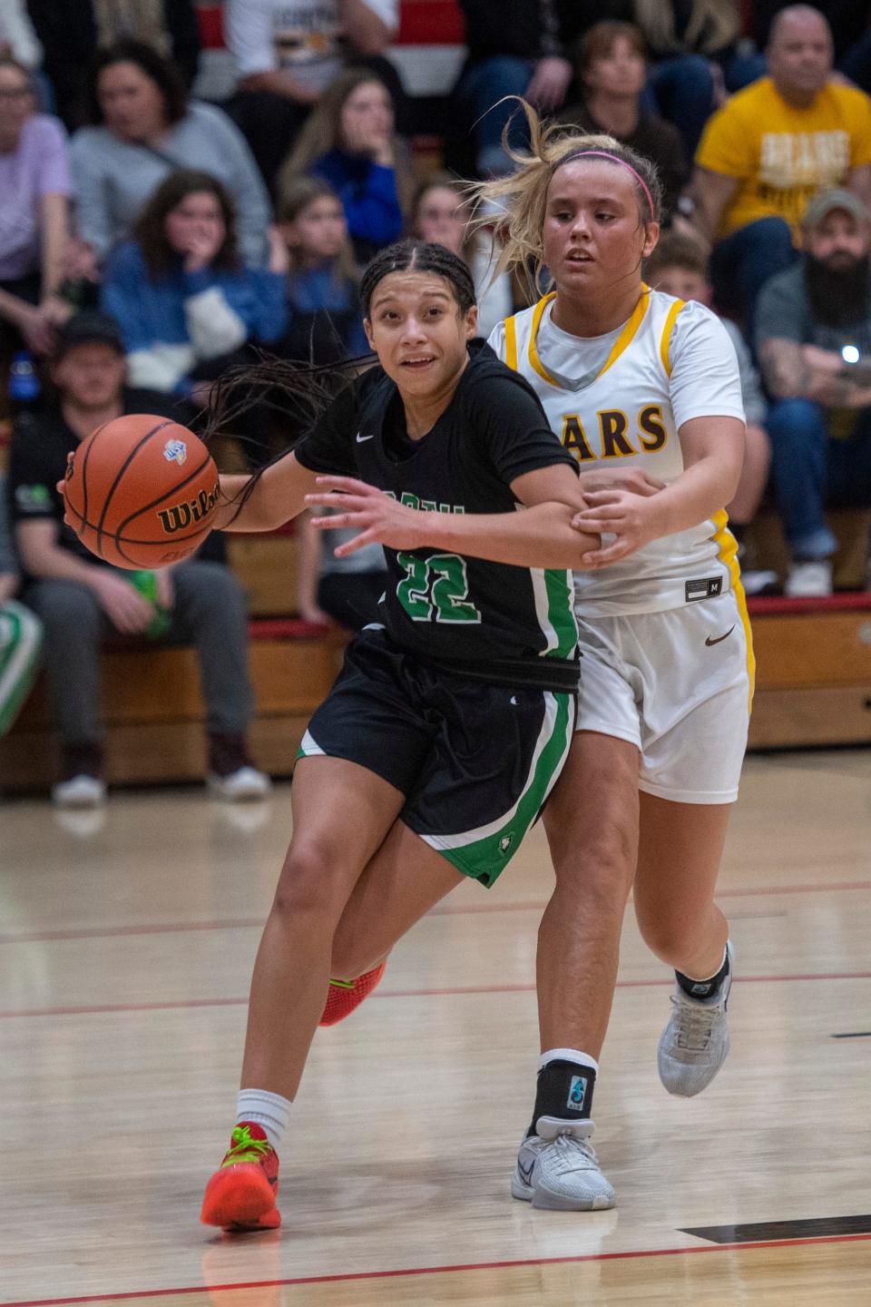 North’s Azaria Finn (22) drives to the net as the Central Lady Bears play the North Lady Huskies in the 2024 IHSAA Class 4A Girls Basketball Sectional 16 championship game at Harrison High School in Evansville, Ind., Saturday, Feb. 3, 2024.