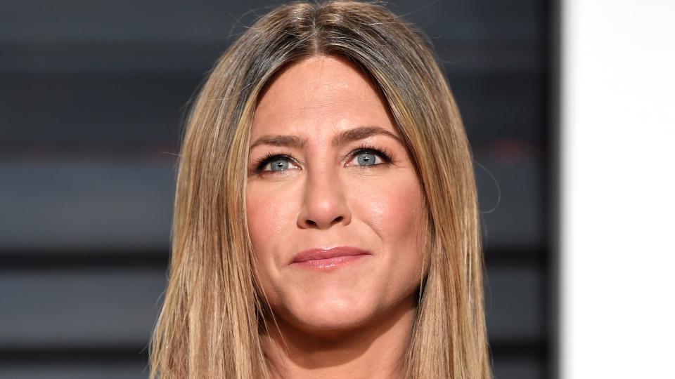 <p>Aniston plays former pageant winner Rosie Dickson in the production.</p>