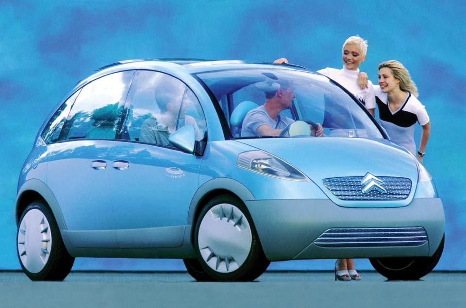 <p>Citroën explained the C-3 concept illustrated what city cars could look like in the <strong>21<sup>st</sup> century</strong>. Unveiled at the 1998 Paris auto show, the last edition of the event before the turn of the millennium, the concept stood out with a <strong>shapely design </strong>characterized by a rounded front end and a 2CV-like arched roof line.</p><p>Reverse-facing doors provided unobstructed access to an interior that could be configured in a <strong>wide variety of different ways</strong>. Parked next to a humble Saxo, the car it was intended to replace, the C-3 made the future look utterly attractive.</p>