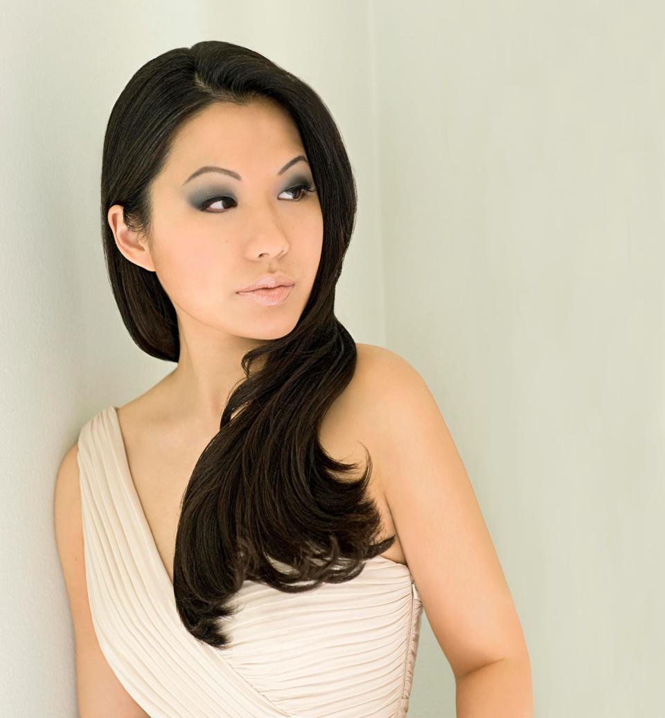 Violinist Sarah Chang performs Nov. 6 at the Kravis Center with the Palm Beach Symphony.