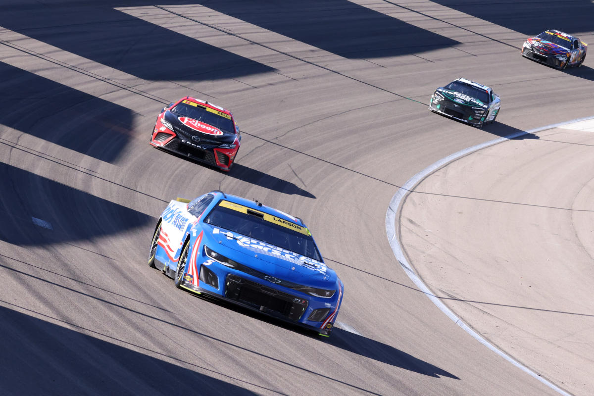 After the win in Vegas, it’s Kyle Larson and everyone else at Homestead