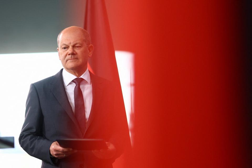 Bundeskanzler Olaf Scholz (SPD) kommt nach einer Telefonschaltkonferenz mit US-Präsident Biden und europäischen Verbündeten zur Lage in der Ukraine zu einem Pressestatement.