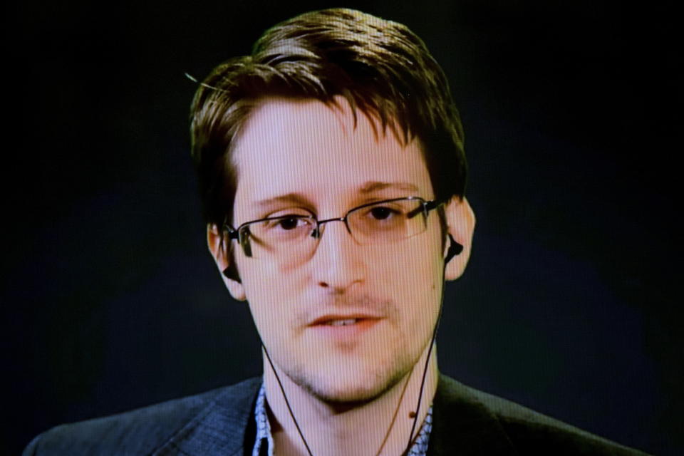 Edward Snowden delivers remarks via video link from Moscow to attendees at a discussion regarding an International Treaty on the Right to Privacy, Protection Against Improper Surveillance and Protection of Whistleblowers in Manhattan, New York September 24, 2015. Source: Reuters/Andrew Kelly