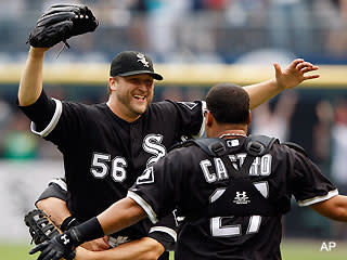 Ten reasons we're going nuts over Mark Buehrle's perfect game