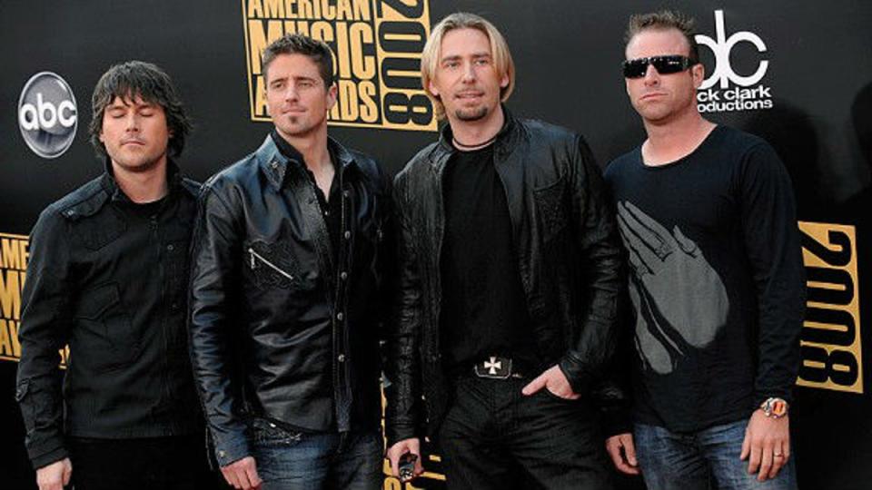 Nickelback, vistos mientras debaten sus enfermedades favoritas