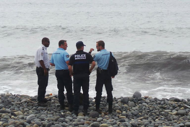 avión vuelo MH370 Malaysia Airlines agua misterio isla Reunión Malasia