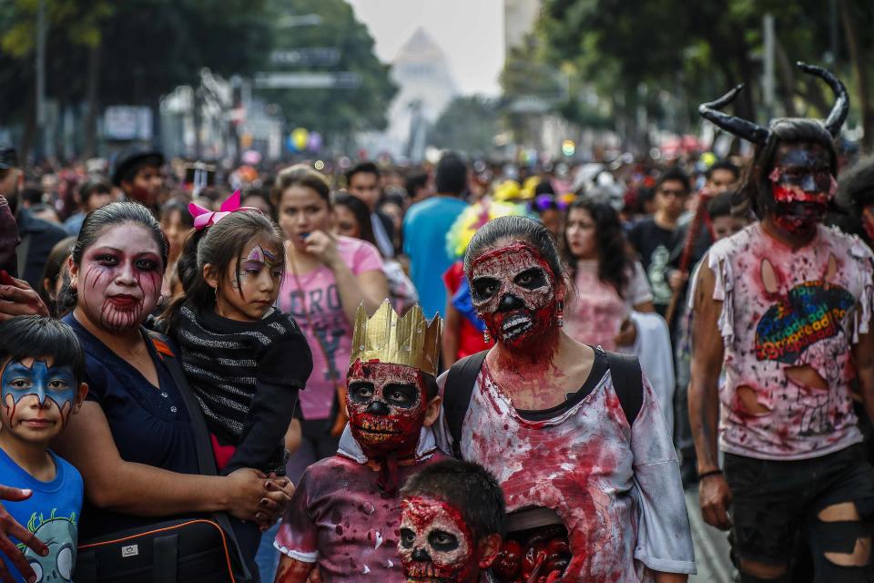 FOTOS | Zombies ‘atacan’ en la Ciudad de México