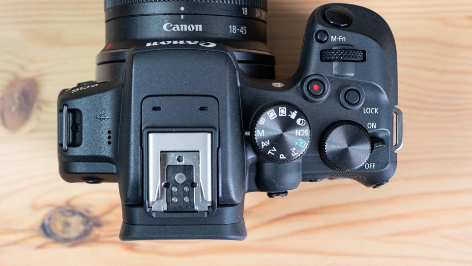 Canon EOS R10 controls