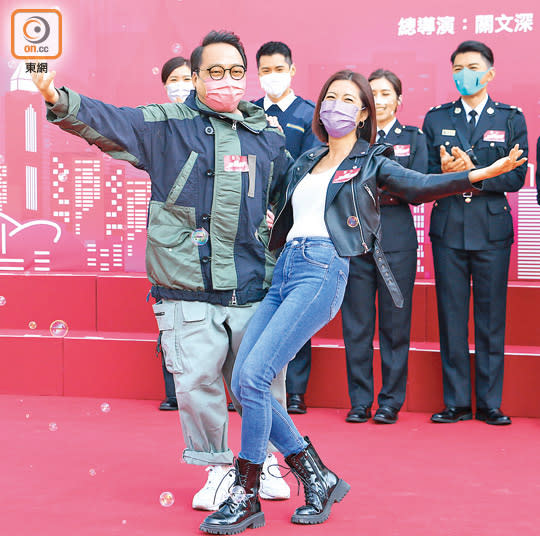 陳自瑤與C君戲中做情侶，即場跳番Part舞搞氣氛。