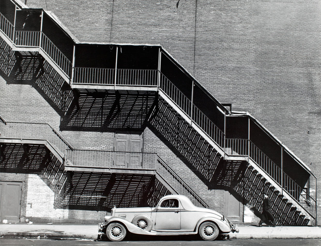 Mr. Perkin's Pierce-Arrow, Harlem, 1946.