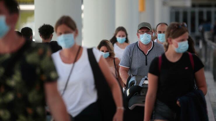 Verkehrs- und Reiseverbände fordern, bei Reiserückkehrern auf Corona-Tests zu setzen und auf weitgehende Quarantänevorschriften zu verzichten. Foto: dpa