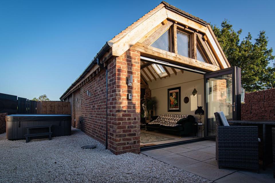 6) Renovated barn, Warwickshire