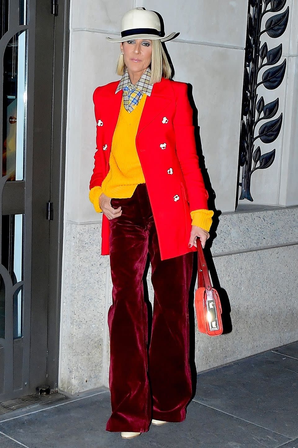 <p>The singer arrived at her sold out show at the Barclays Center in Brooklyn looking effortlessly cool in head-to-toe Marc Jacobs. </p>