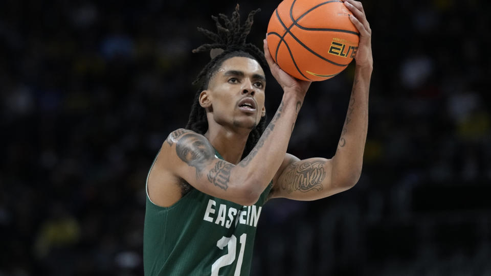 Eastern Michigan forward Emoni Bates shoots during a college basketball game on Nov. 11, 2022, in Detroit. (AP Photo/Carlos Osorio)