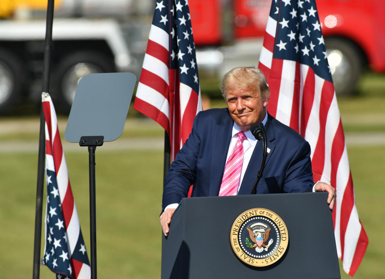 Donald Trump durante uno de sus últimos discursos antes de las elecciones. (Getty Images)