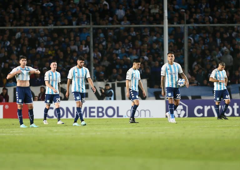 Una noche peor en las tribunas que en el resultado: Racing rescató un 1-1 ante Flamengo por Copa Libertadores y en las tribunas había hinchas que se burlaban de los brasileños.