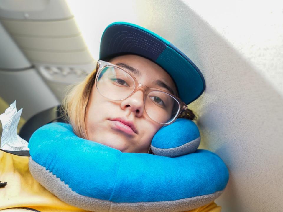 neck pillow selfie