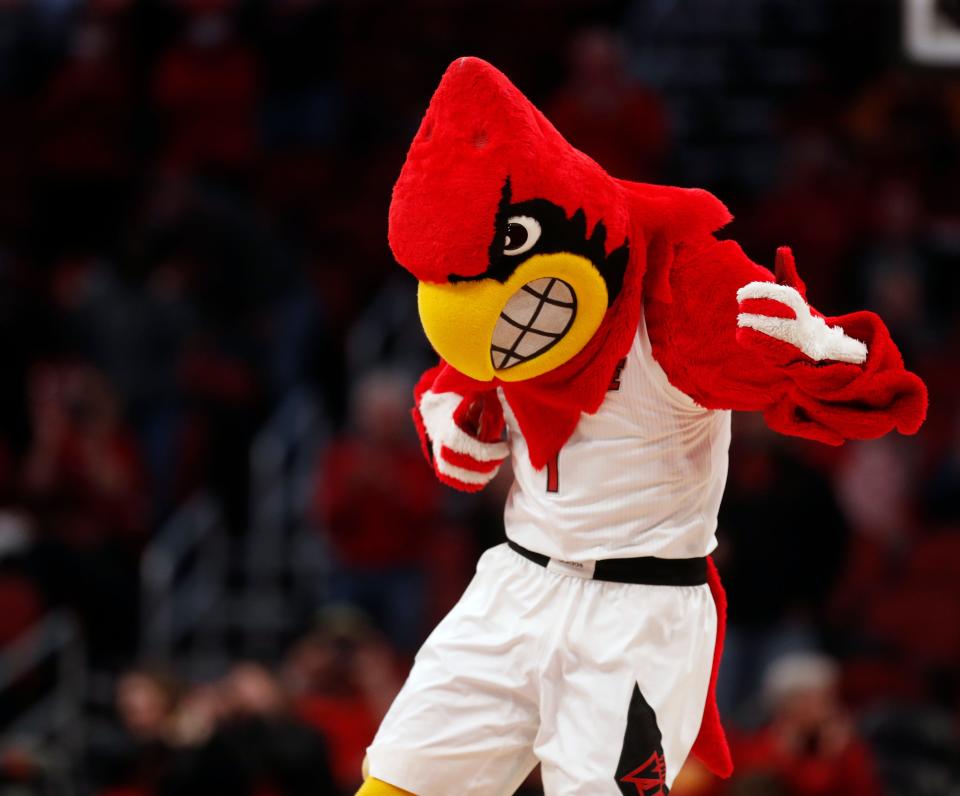 Louie the Cardinal entertains the crowd during a timeout. Jan. 27, 2022