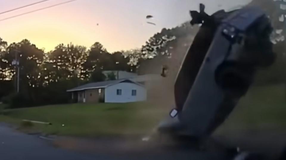 Watch Police PIT A Range Rover Into The Stratosphere  