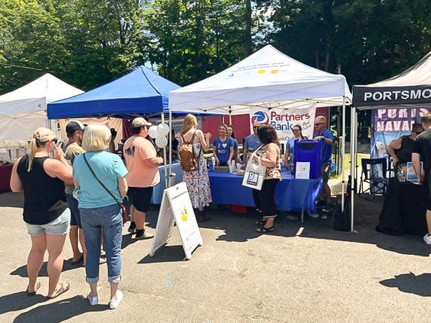 Partners Bank and Aroma Joe’s recently partnered up to raise $1,511 in funds for the South Berwick Community Food Pantry with a traditional lemonade stand at South Berwick’s Strawberry Festival.