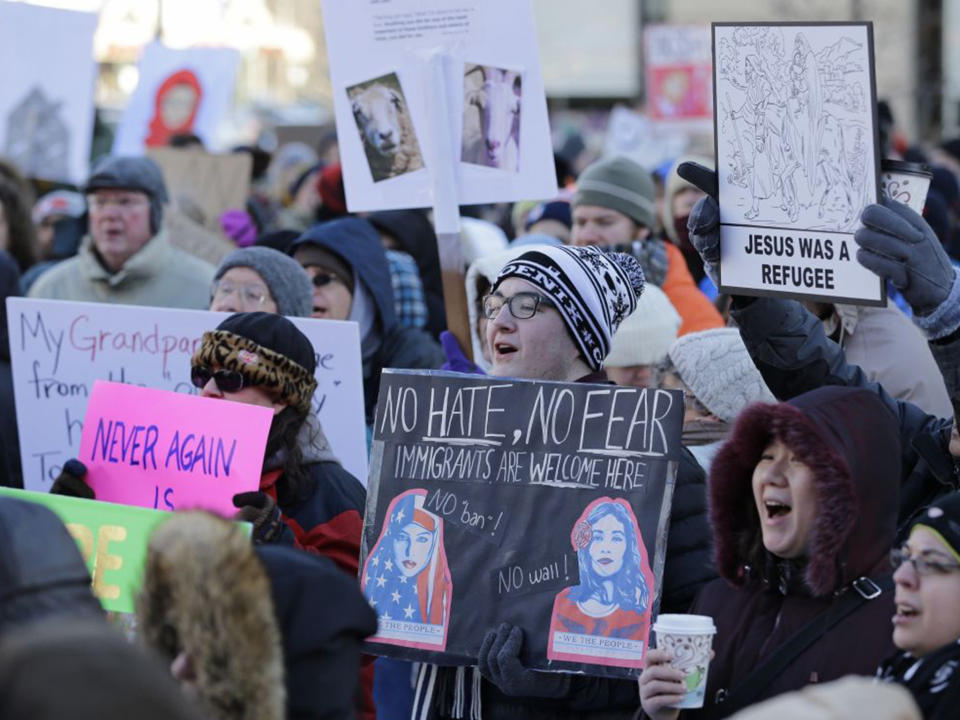 Demonstrators against the travel ban barring citizens of seven Muslim countries could face similar restrictions themselves if they hand over their smartphones to US immigration: AP