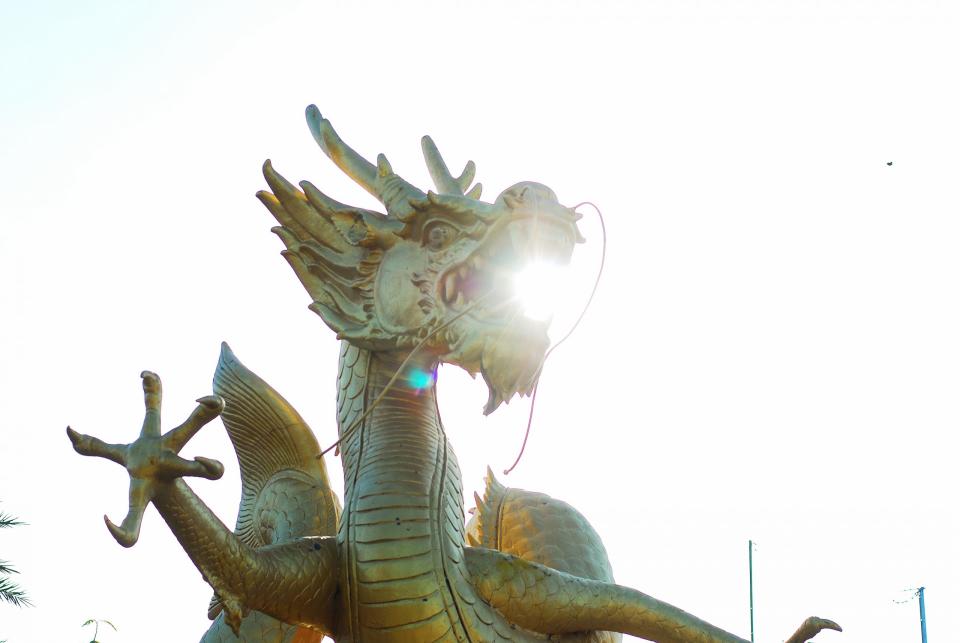 The Chinese believed that a dragon was eating the sun which caused the eclipse. (<a class="link " href="https://tw.news.yahoo.com/tag/Shutterstock" data-i13n="sec:content-canvas;subsec:anchor_text;elm:context_link" data-ylk="slk:Shutterstock;sec:content-canvas;subsec:anchor_text;elm:context_link;itc:0">Shutterstock</a>)