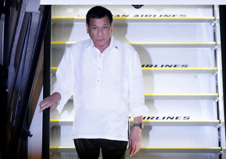 Philippine President Rodrigo Duterte arrives at Haneda international airport in Tokyo, Japan October 25, 2016. REUTERS/Issei Kato