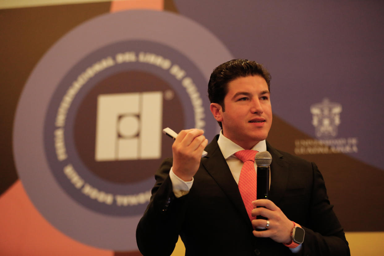 Samuel García en un evento en la Feria Internacional del Libro en Guadalajara. (Leonardo Alvarez Hernandez/Getty Images)