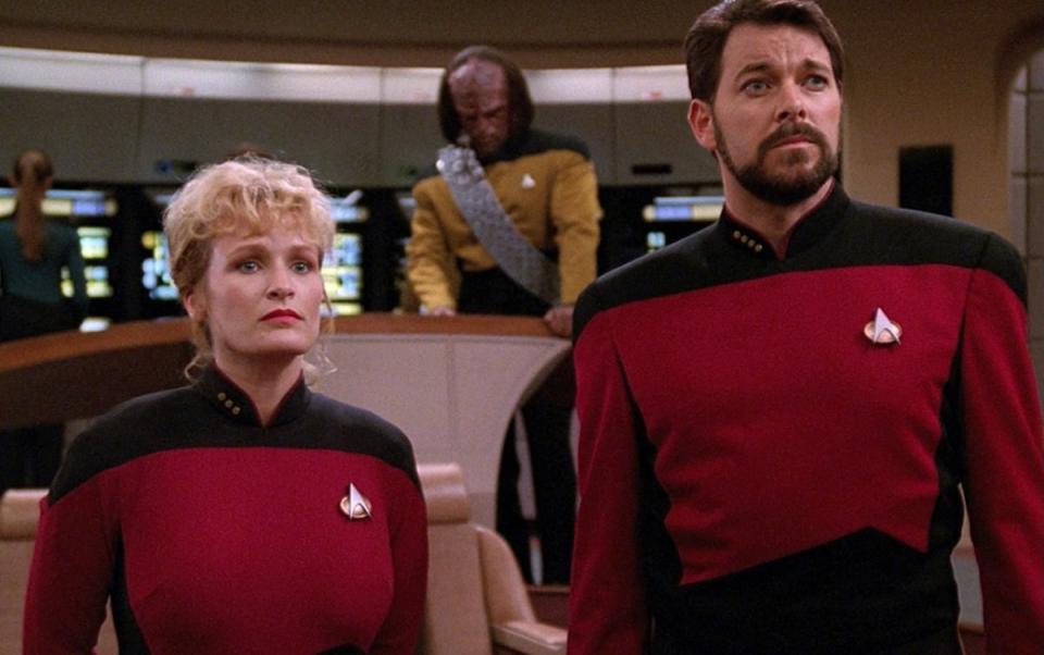 Riker (Jonathan Frakes) and Shelby (Elizabeth Dennehy) on Star Trek: The Next Generation's "The Best of Both Worlds."