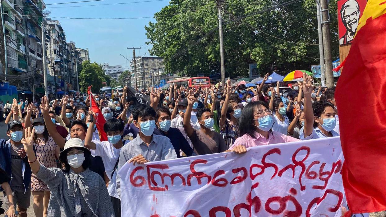 Trotz aller Repressionen hält der Widerstand in Myanmar gegen die Militärregierung an.