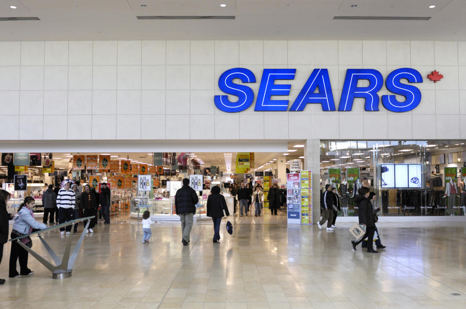 People entering Sears store, Yorkdale Shopping Centre, Toronto, Canada, Northern America VARIOUS