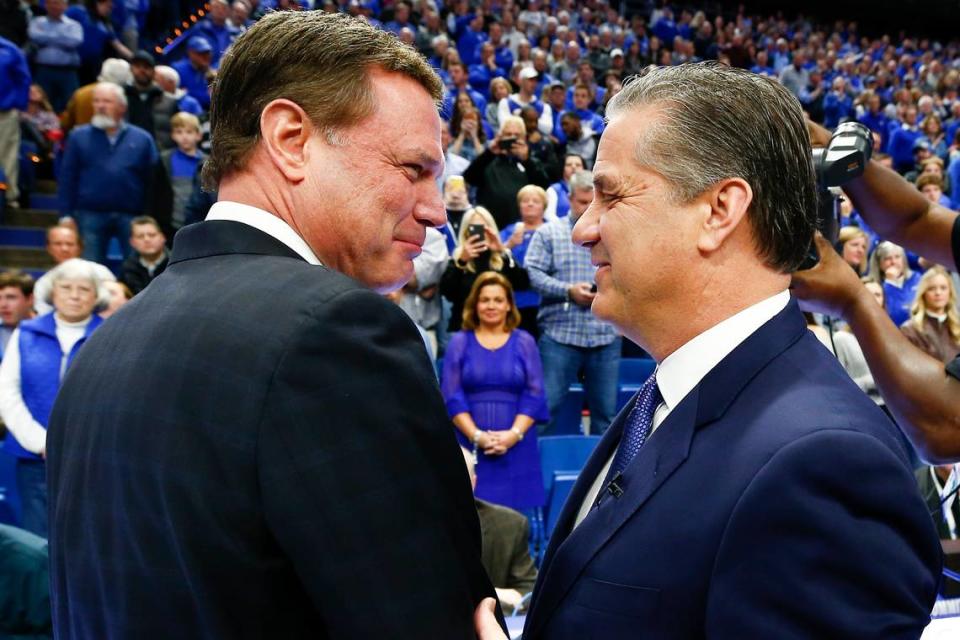 Kansas Coach Bill Self, left, and Kentucky head man John Calipari greeted each other before a game. Kansas has won five of its past seven meetings with Kentucky.