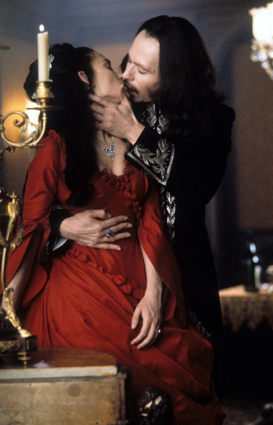 Ryder&rsquo;s character Mina may have married Reeves&rsquo; Jonathan Harker, but Dracula (played by actor Gary Oldman, pictured above) swept her off her feet. (Photo: Archive Photos via Getty Images)