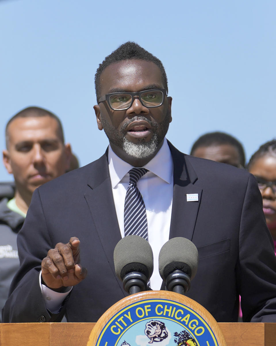 Chicago mayor Brandon Johnson City announces the city's public safety plan in advance of Memorial Day weekend.Thursday, May 25, 2023, in Chicago. Chicago is heading into the Memorial Day weekend hoping to head off violence that tends to surge with rising temperatures of summer. Even the state of Illinois is assisting by sending in what it's called "peacekeepers" in an attempt to deescalate violent situations. (AP Photo/Charles Rex Arbogast)