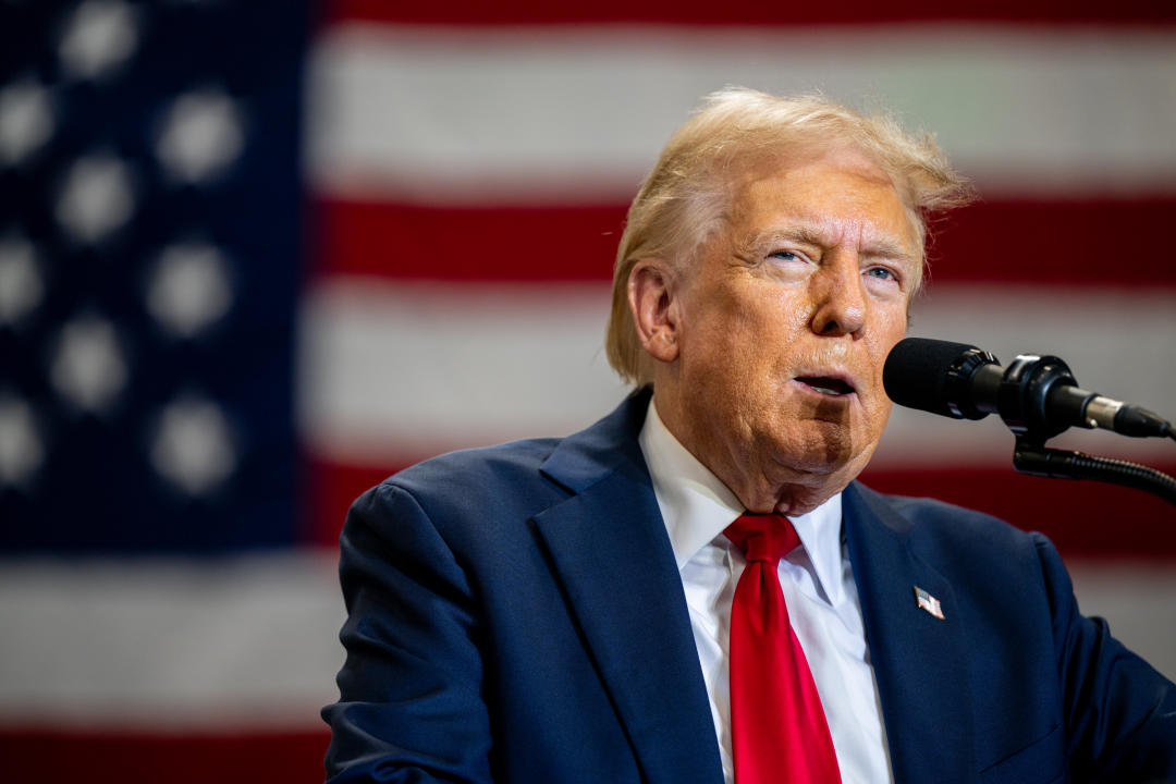 Republican presidential nominee, former U.S. President Donald Trump speaks to attendees during a campaign rally at the Mosack Group warehouse on 25 September 2024 in Mint Hill, North Carolina. (PHOTO: Brandon Bell/Getty Images)