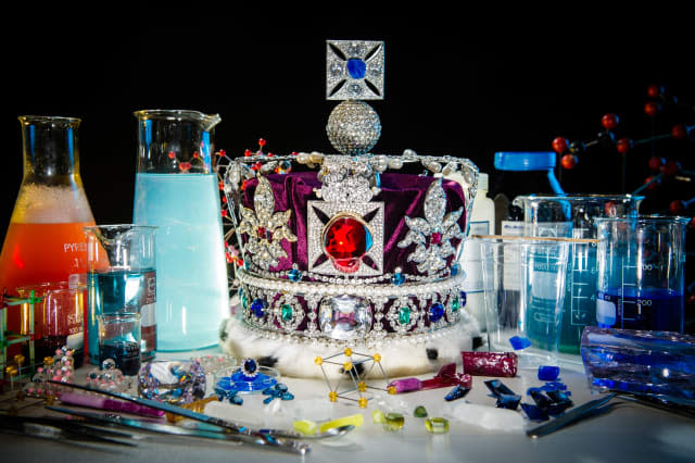 Scientists grow replica of crown jewels