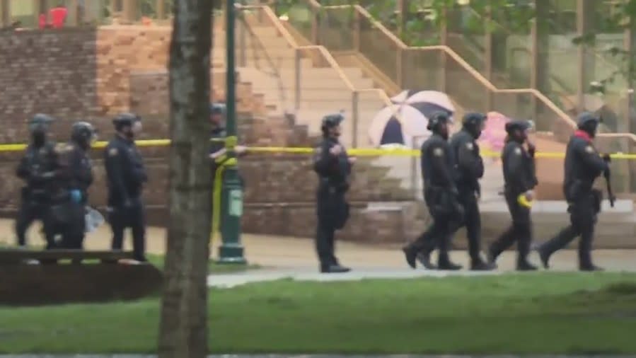 Police began moving in to clear PSU’s library early Thursday morning (KOIN)