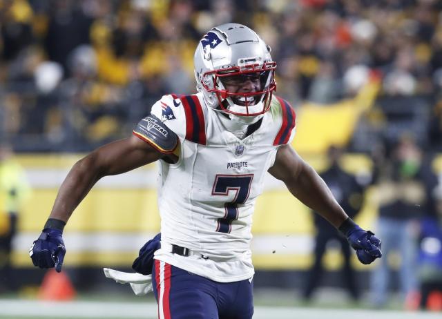 Patriots' JuJu Smith-Schuster makes big plays, gets win in his 1st game  against Steelers