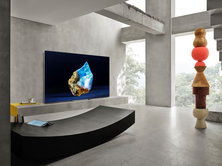 Samsung presentó su nueva línea de televisores en la CES 2023, incluyendo un modelo de 140 pulgadas