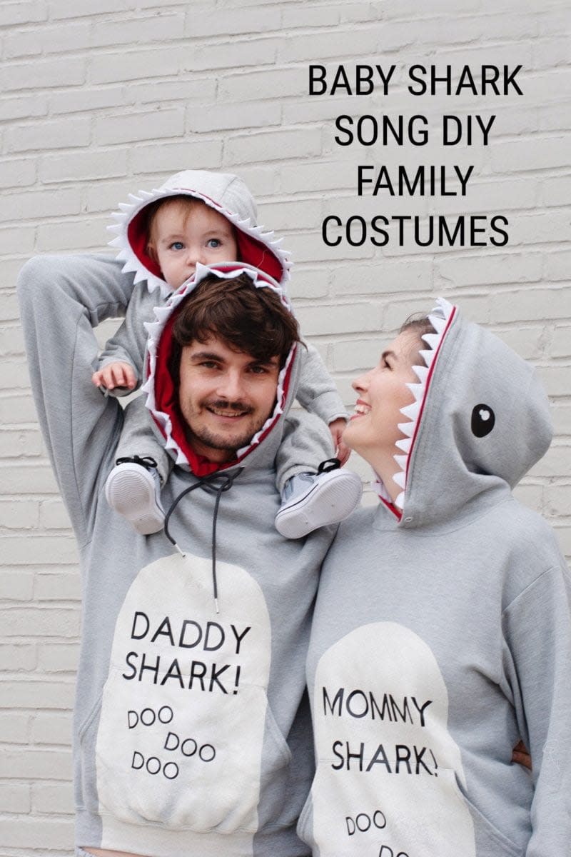 family halloween costume ideas baby shark diy (Maria Vavilova Photography for Shrimp Salad Circus)