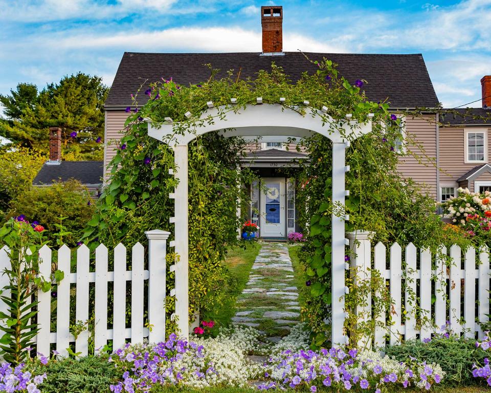 6. Add an arch for an enchanting entrance