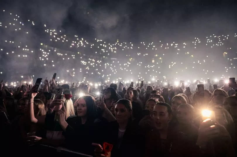 Crowd at RnB artist NE-YO concert at the AO Arena