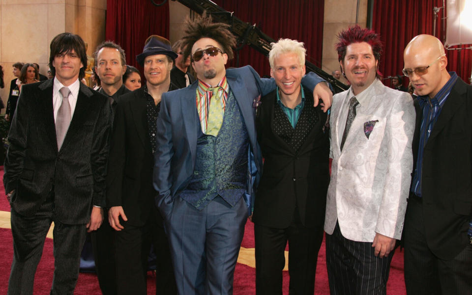 We also thought it would make sense, given that Duritz has referenced L.A. several times, to find a photo of the singer either <em>in</em> Hollywood or evoking the <em>spirit</em> of Hollywood. This goofy shot, taken at the Oscars in 2005, checks both boxes. (Photo credit: Vince Bucci/Getty Images)