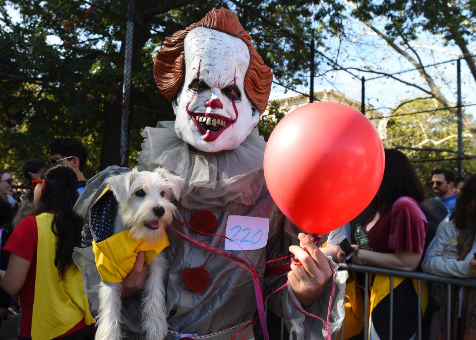 Costumed pooches prance In annual Halloween Dog Parade in New York City