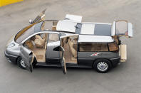 <p><span>A luxurious minibus powered by a <b>V12</b> engine sounds like something very tasty indeed, but when you wrap it up in a bodyshell that looks like a jet aircraft that’s crashed into a people-carrier, suddenly it’s really not so good...</span></p>