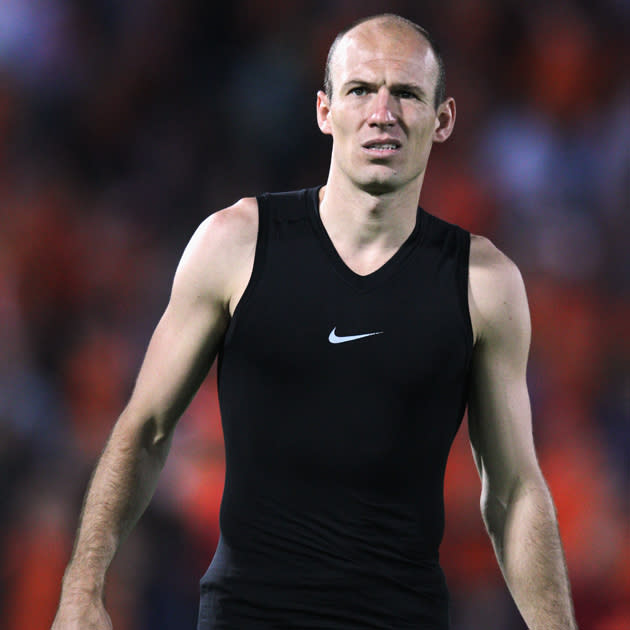 Nom: Arjen Robben<br>Poste: Milieu<br>Date de naissance (Âge): 23/01/1984 (28)<br>Numéro: 11<br>Club: Bayern (Allemagne GER)