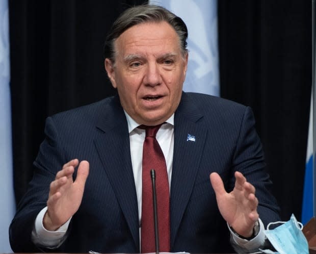 Quebec Premier François Legault, who's trying to fulfil an electoral promise to offer broadband service across the province, has called on Bell to connect new customers more quickly.