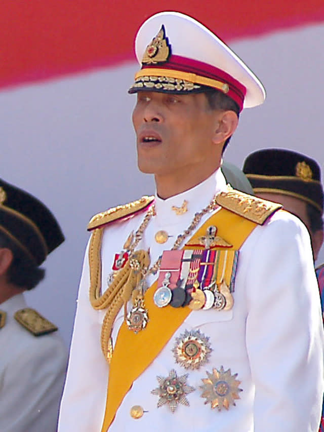 泰國政府近日決定動用2年沒用的褻瀆王室罪，起訴帶領抗議的學生領袖與人權領袖。圖為泰王瓦吉拉隆功（Photo by Amrufm on Wikimedia under C.C 2.0）